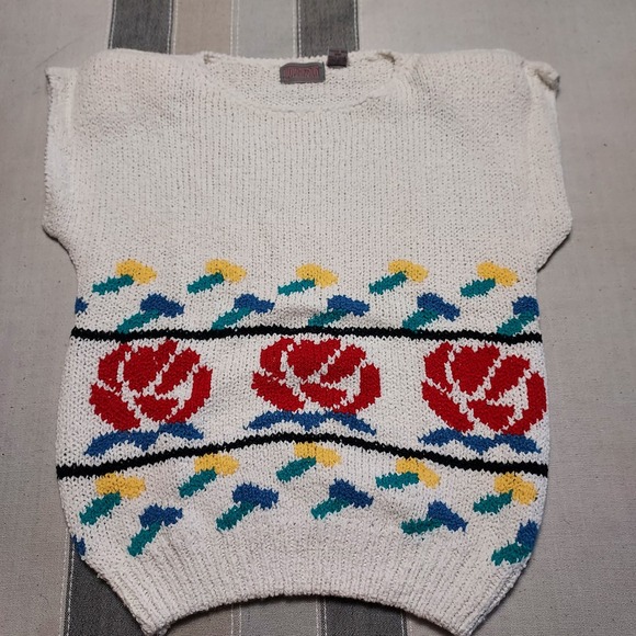 Worthington Sweaters - Vintage‎ Worthington Cream Knit Top Floral Rose Print Cap Sleeve Sweater